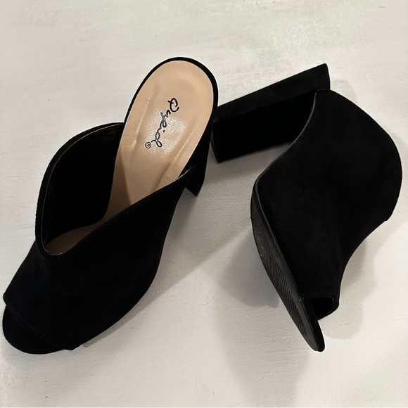 Qupid Open Toe Mules Velvet Black Size 9 - Picture 2 of 12